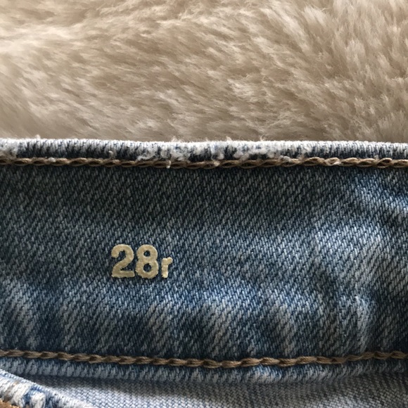 Gap light wash destroyed jeans - Picture 8 of 10